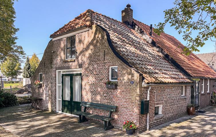 Vakantiehuis voor 6 personen, met Terras en Tuin in Drenthe