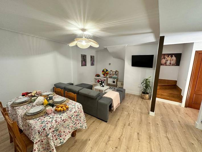 Apartamento para 7 personas, con Balcón además de Terraza y Vistas en Rioja Alavesa