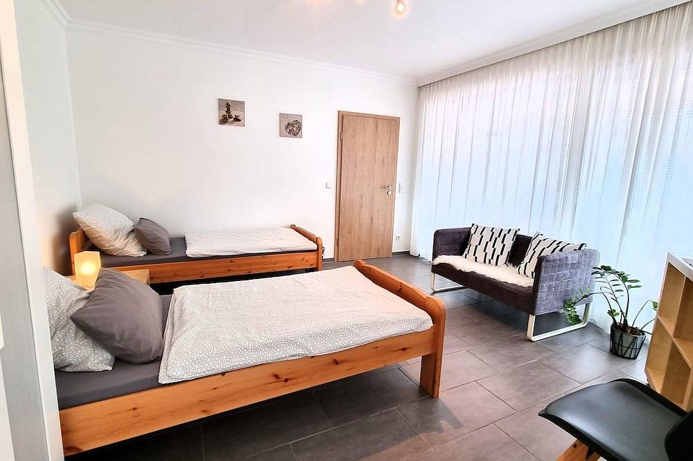 Ganze Wohnung, Fewo in Seevetal, familienfreundlich, ruhig, stadtnah,Terrasse, Wlan bis 5 Pers. in Seevetal, Landkreis Harburg
