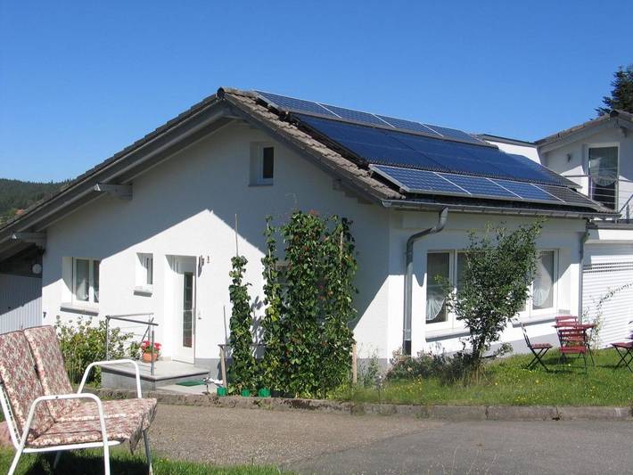 Ferienhaus für 4 Personen, mit Terrasse und Garten sowie Ausblick
