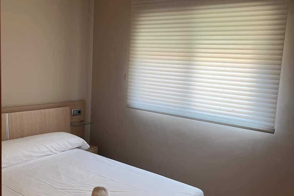 Newly renovated modern townhouse (pet friendly) in Polop, Costa Blanca