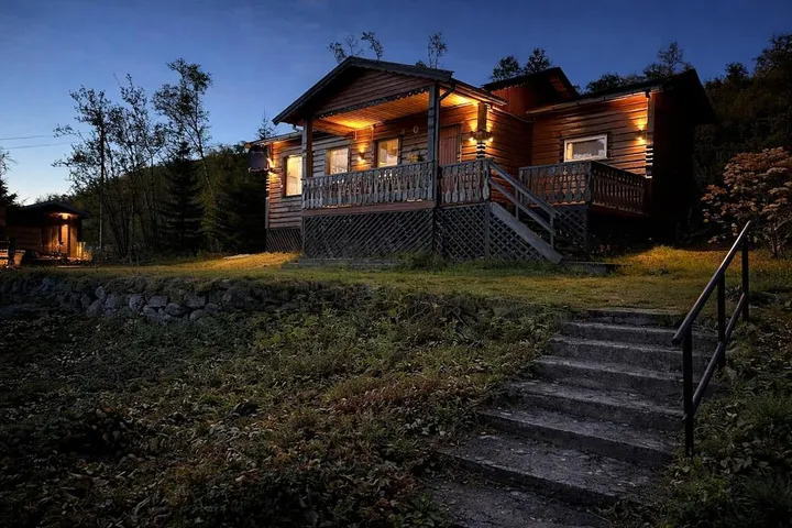 Ferienhaus für 6 Personen, mit Ausblick und Sauna sowie Garten und Terrasse, kinderfreundlich - 1