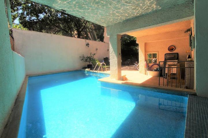 Gîte pour 6 personnes, avec jardin, animaux acceptés à Neffiès