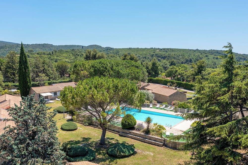 Ganze Wohnung, Provencal house with garden access in La Roque-sur-Pernes, Vaucluse