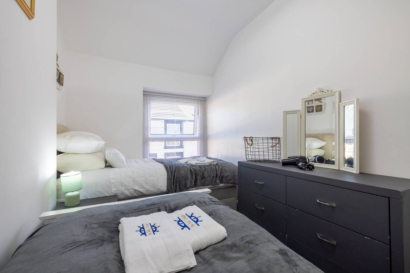 Morecambe Bay 2-Bed Cottage Hot Tub/Jacuzzi/Sauna in Morecambe, Lancashire