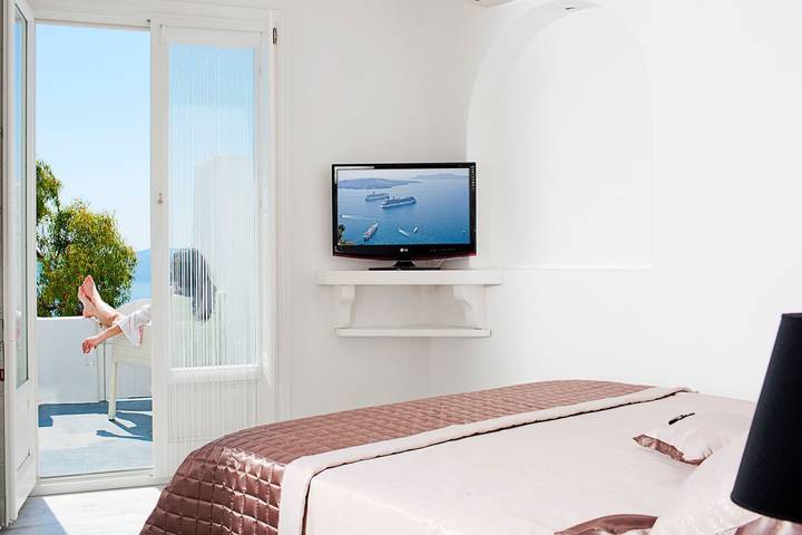 Location de vacances pour 2 personnes, avec vue sur l’océan et terrasse à Thera - 2