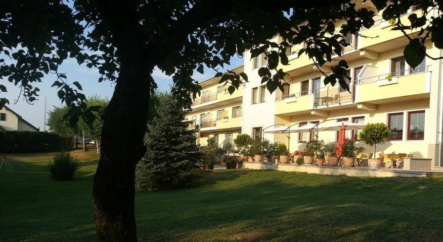 Hotel für 2 Personen, mit Garten und Ausblick - 1