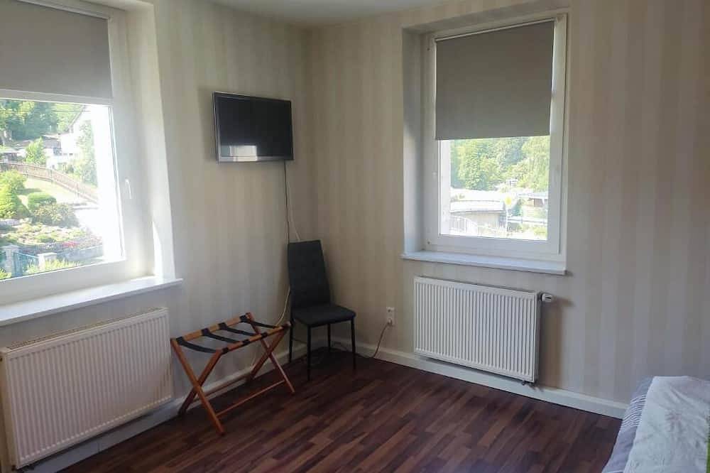 Ganze Wohnung, Ferienwohnung 2 am Hofladen Hellendorf - Sächsische Schweiz in Bad Gottleuba-Berggießhübel, Elbsandsteingebirge