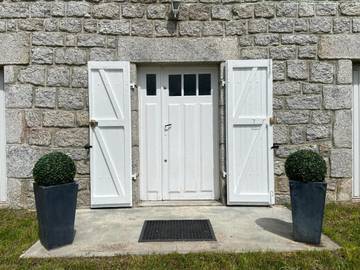 Gîte pour 12 personnes, avec vue et jardin, animaux acceptés à Serverette