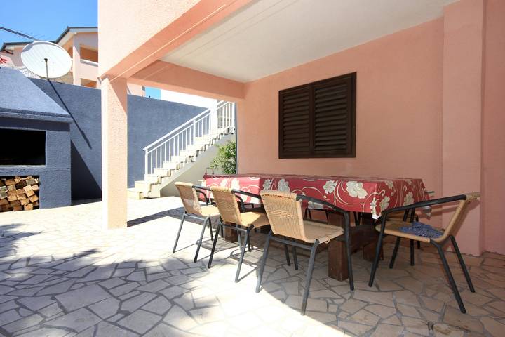 Ferienwohnung für 7 Personen, mit Pool und Balkon/Terrasse in Orebic