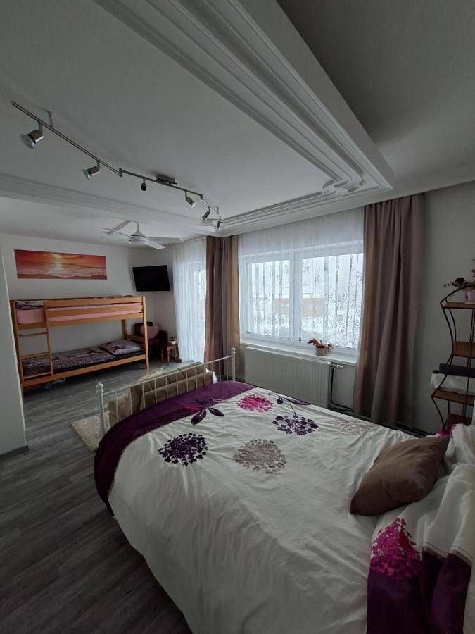Ganze Wohnung, Ferienhaus Bergblick105m2 im National Kalkalpen Region in Losenstein, Steyr-Land
