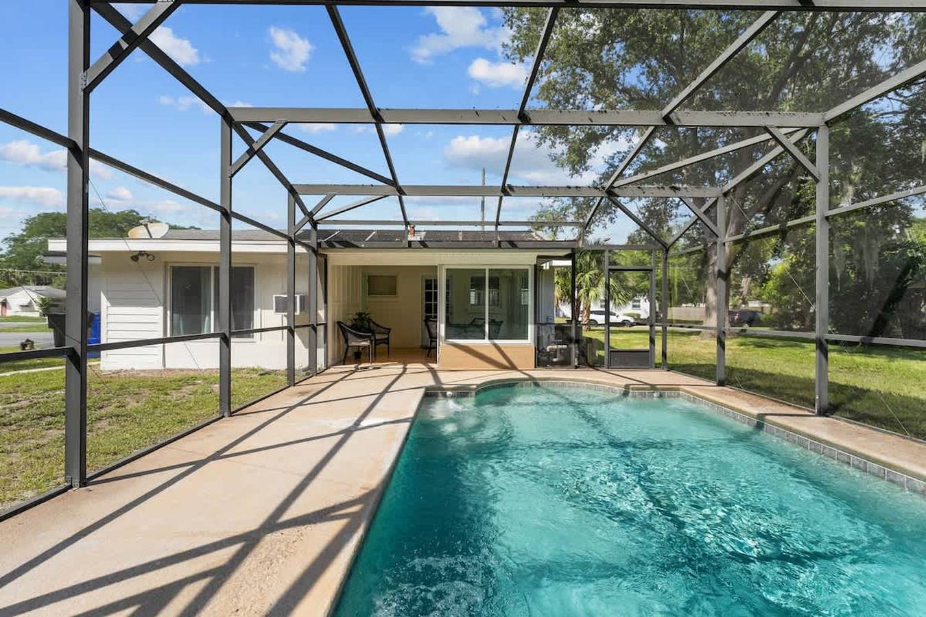 Lake Toho Parks Pool Fishing Sleeps 8 in Kissimmee, Osceola County