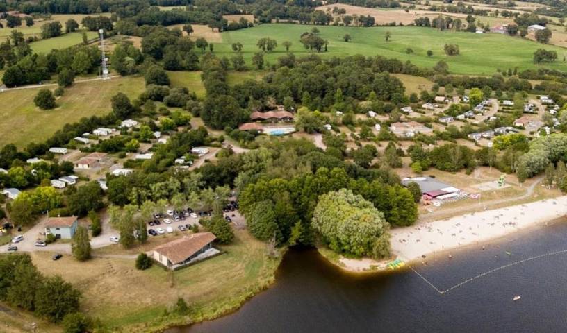 Camping pour 4 personnes, avec Piscine