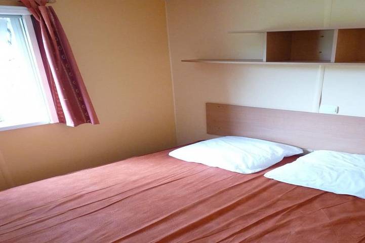 Mobil home pour 4 personnes à Monplaisant