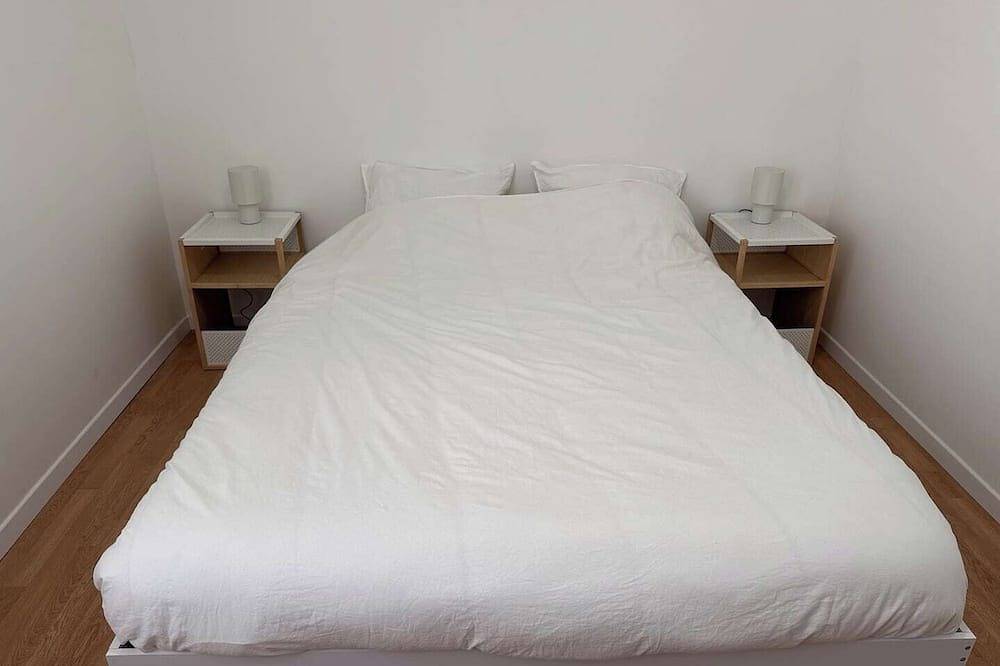 Appartement entier, À 5 minutes de la gare ! Appartement lumineux et spacieux in Romilly-sur-Seine, Aube
