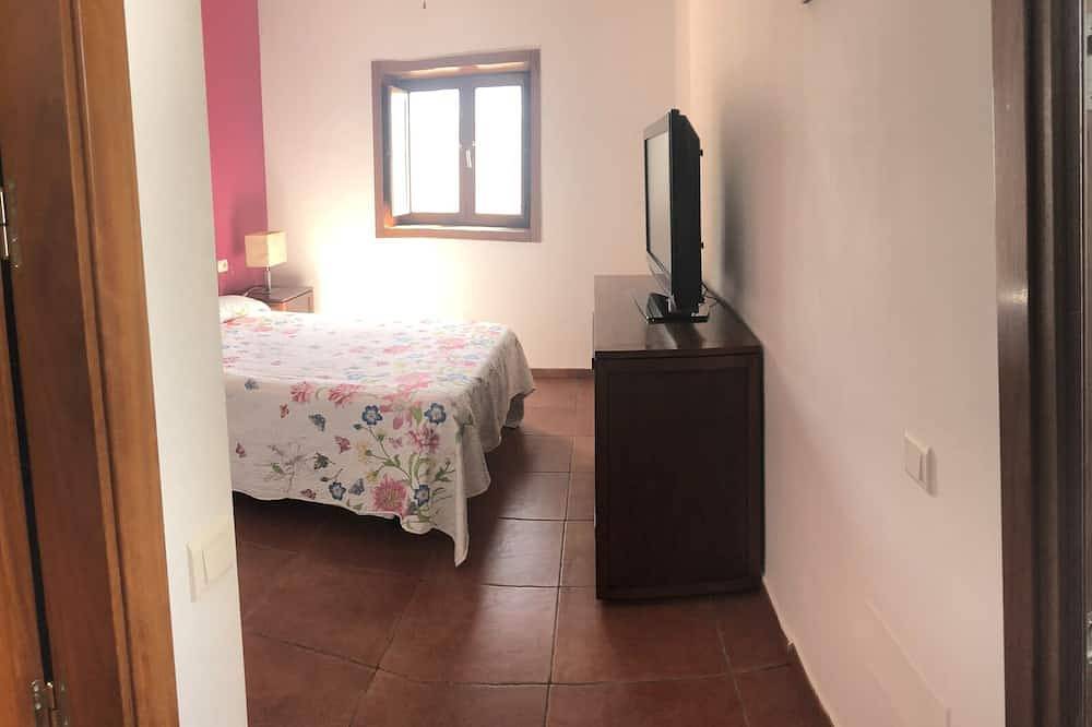 House with 3 bedrooms and 3 bathrooms, private pool, large solarium in Rodalquilar in Níjar, Costa de Almería