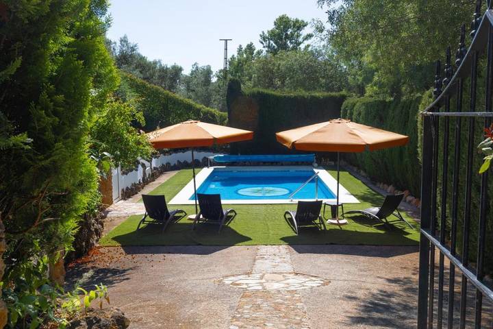 Casa rural para 8 personas, con jardín además de piscina y vistas, Se admiten mascotas en Rute - 3