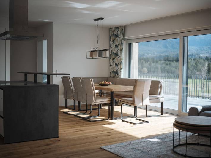 Ferienwohnung für 8 Personen, mit Terrasse und Seeblick am Faaker See