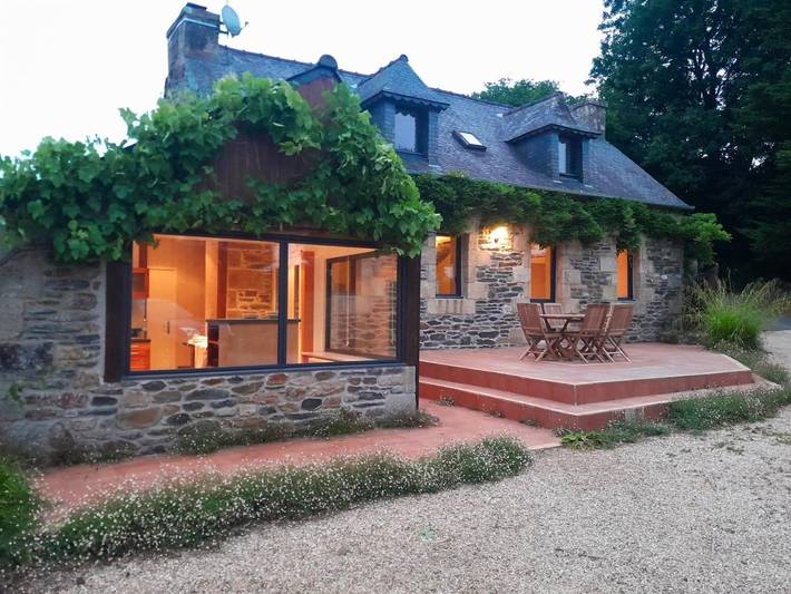 Gîte pour 5 personnes, avec Terrasse et Jardin à Louargat
