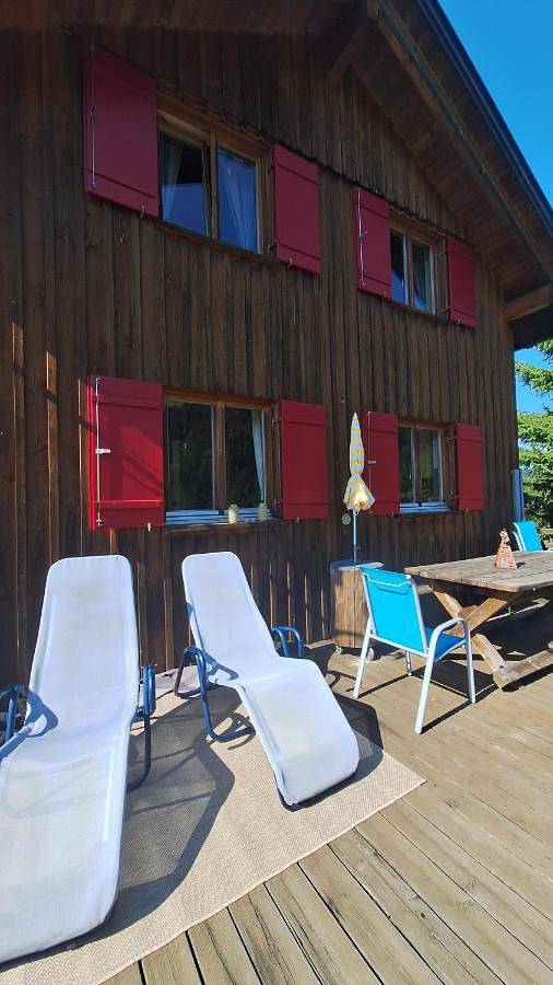 Location de vacances pour 5 personnes, avec vue et terrasse ainsi que piscine et jardin, animaux acceptés à Dornbirn - 3