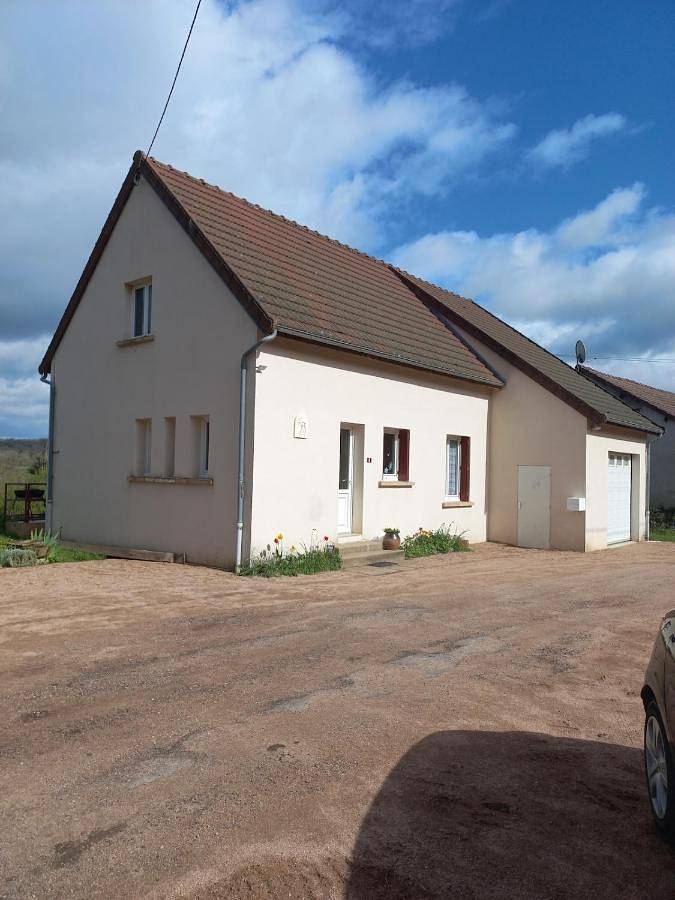 Maison de vacances pour 6 personnes, avec Terrasse et Vue à Alligny-en-Morvan