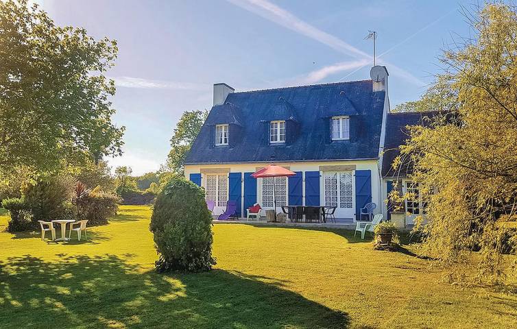 Appartement confortable de 2 chambres : près du bord de mer et d'un restaurant, Wi-Fi et parking disponibles in Concarneau, Côte de Cornouaille