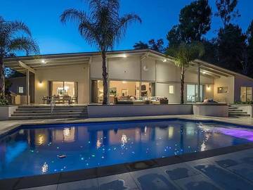 Villa pour 4 personnes, avec terrasse ainsi que jacuzzi et piscine à Los Angeles