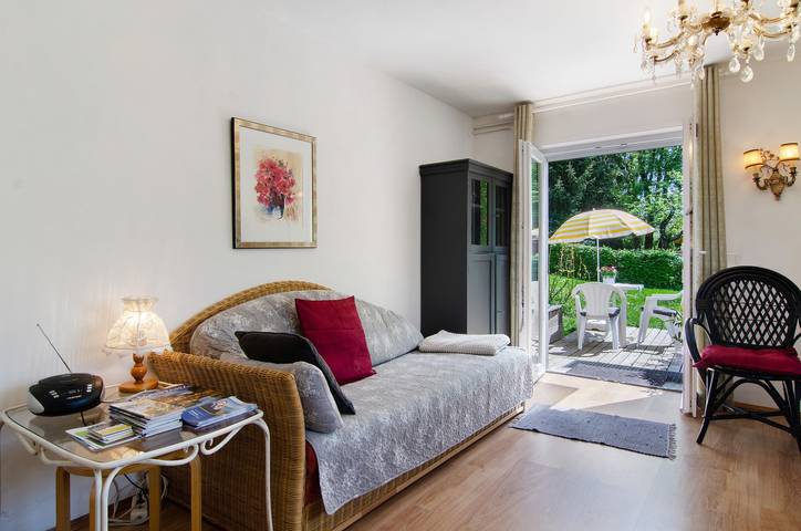 Appartement entier, Appartement 'Zizi' avec vue sur la montagne, terrasse privée et Wi-Fi in Stockach, Arrondissement de Constance