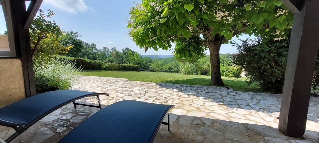 Gîte pour 5 personnes, avec jardin ainsi que piscine et terrasse - 1
