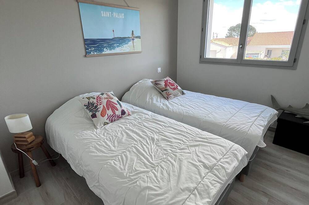 Quiet new house 2.5 km from the sea, the Zoo and the resort of La Palmyre in Saint-Augustin, Côte de Beauté