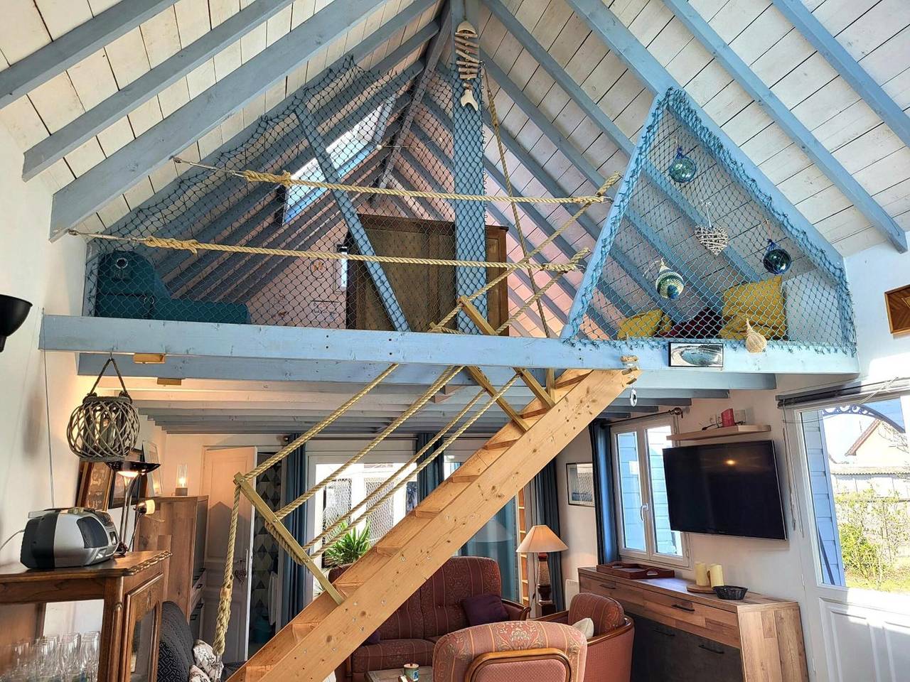Holiday Home 'Maison De Plage La Payade' with Private Terrace, Private Garden and Wi-Fi in Pirou, Coutances