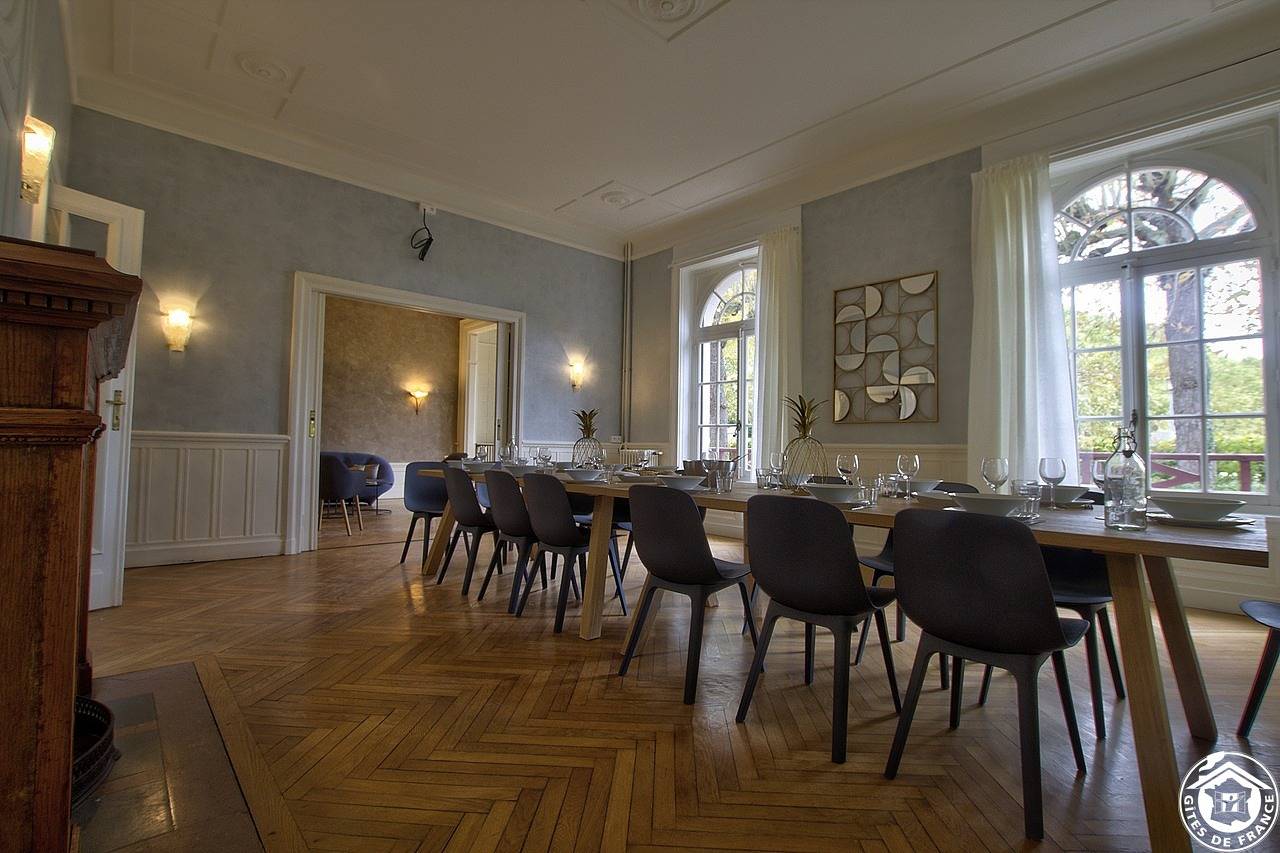 Castel De Valrose in Montmerle-sur-Saône, Bourg-en-Bresse und Umgebung