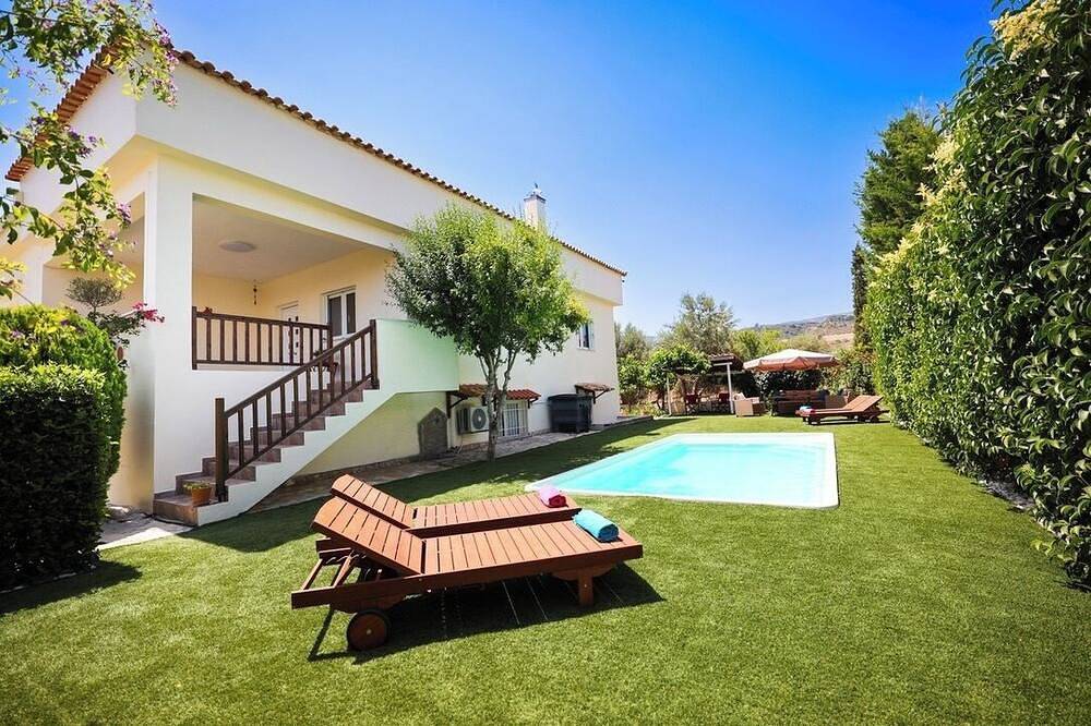 Casa vacanza a Corinzia a partire da 351€ a notte