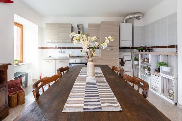 Gîte pour 4 personnes, avec vue et balcon à Châteaudauphin - 4