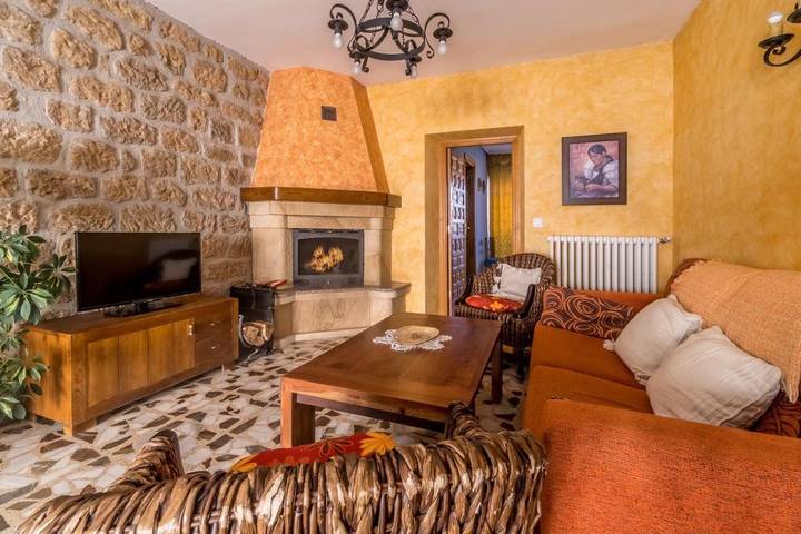 Casa rural para 10 personas, con vistas y balcón, Familias con niños en Sierra de la Demanda