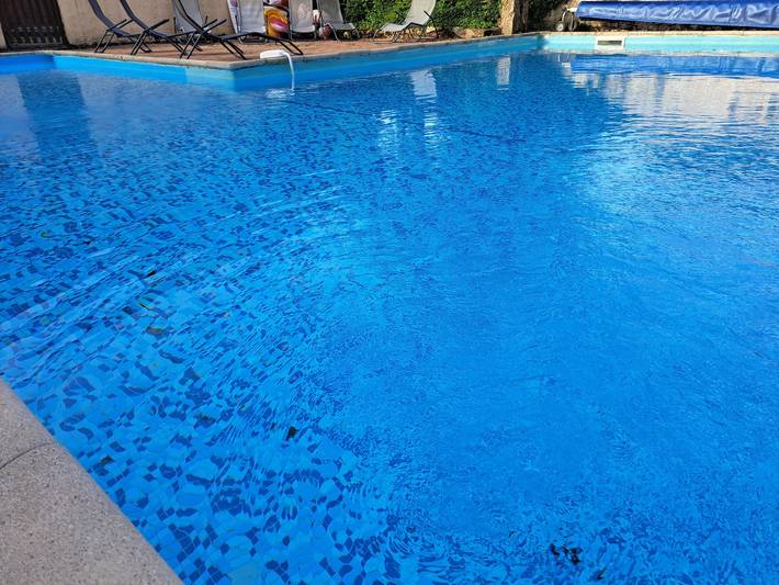 Gîte pour 4 personnes, avec piscine à Saint-Pierre-de-Juillers
