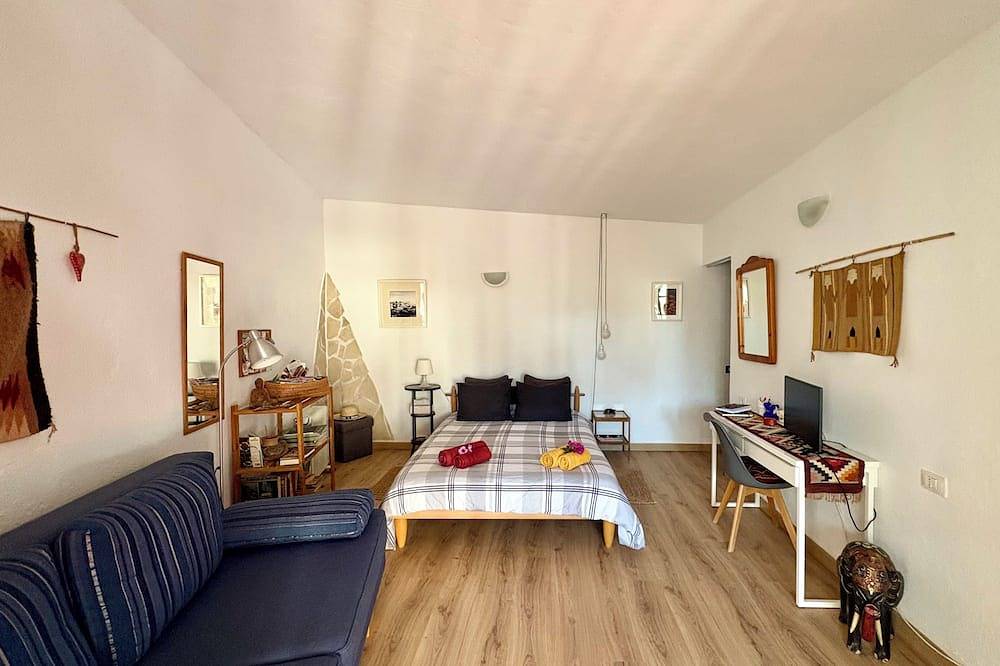 Entire apartment, Quiet Apartment Among Gardens in Guajara, San Cristóbal de La Laguna