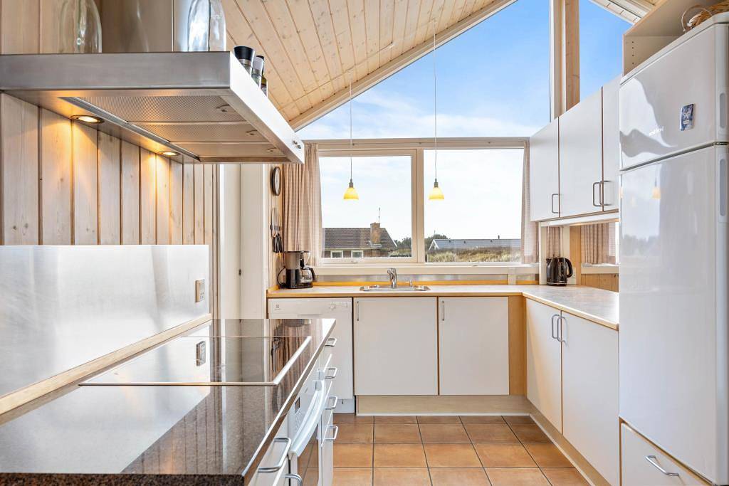 Bevorzugt gelegenes Ferienhaus mit Freitagsanreise in Årgab, Holmsland Klit