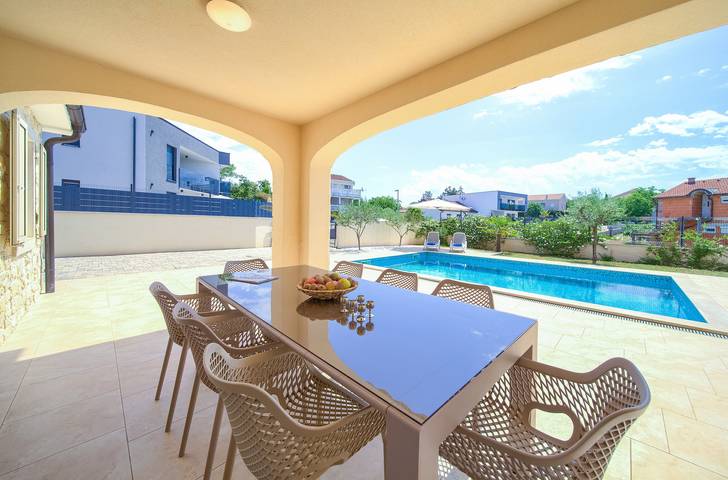 Ferienhaus für 12 Personen, mit Balkon und Garten sowie Pool in Pinezici - 4