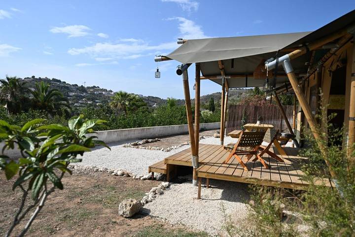 Chalet para 5 personas, con vistas además de piscina y jardín en Provincia de Alicante