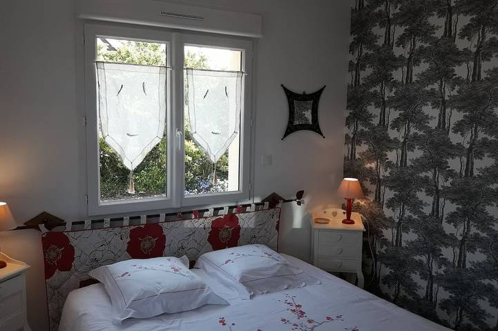 Location de vacances pour 9 personnes, avec terrasse et jardin à Saint-Jean-de-la-Rivière - 2