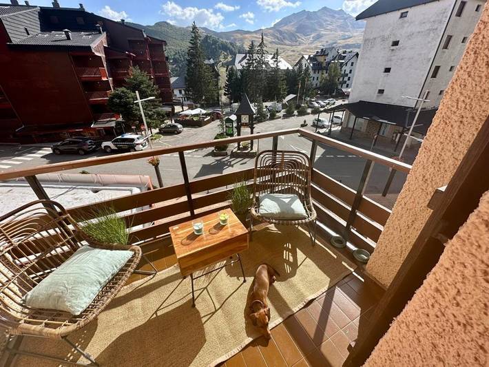 Gîte pour 4 personnes, avec piscine ainsi que balcon et vue, adapté aux familles dans Formigal - 3