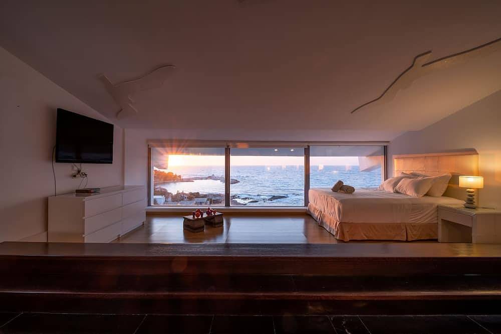 Icarus Luxury Beachfront Villa in Ikaria