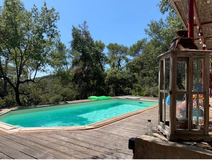 Location de vacances pour 8 personnes, avec vue ainsi que jardin et piscine, animaux acceptés à Carnoules - 4