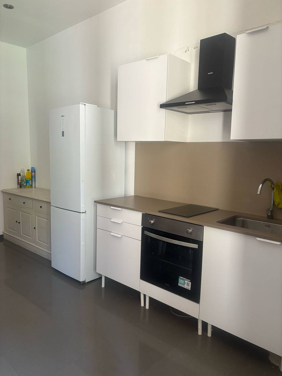 Ganze Wohnung, Apartment 'Loft' mit Gemeinschaftspool, Wlan und Klimaanlage in Santa Coloma de Farners, Girona Provinz