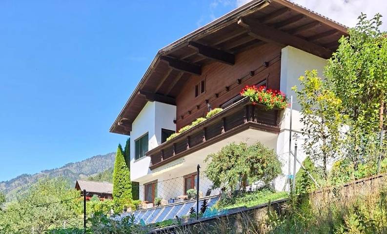 Ferienwohnung für 5 Personen, mit Terrasse und Garten sowie Ausblick in Gaimberg