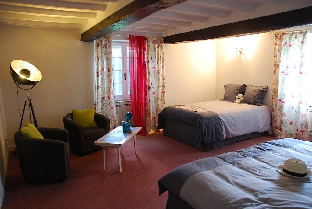 Domaine Sainte Barthe - Chambres d'hôtes - Chambre du Photographe in Aignan, Gers