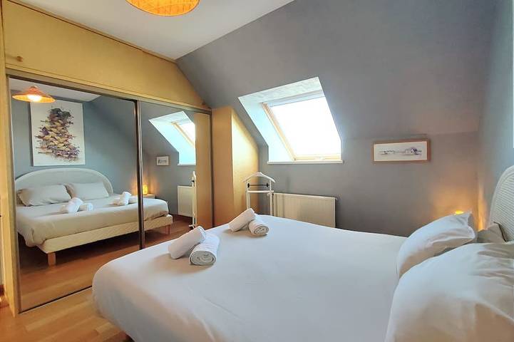 Villa Des Arts, Beautiful seaside vacation home with private pool in Ouistreham, Caen region