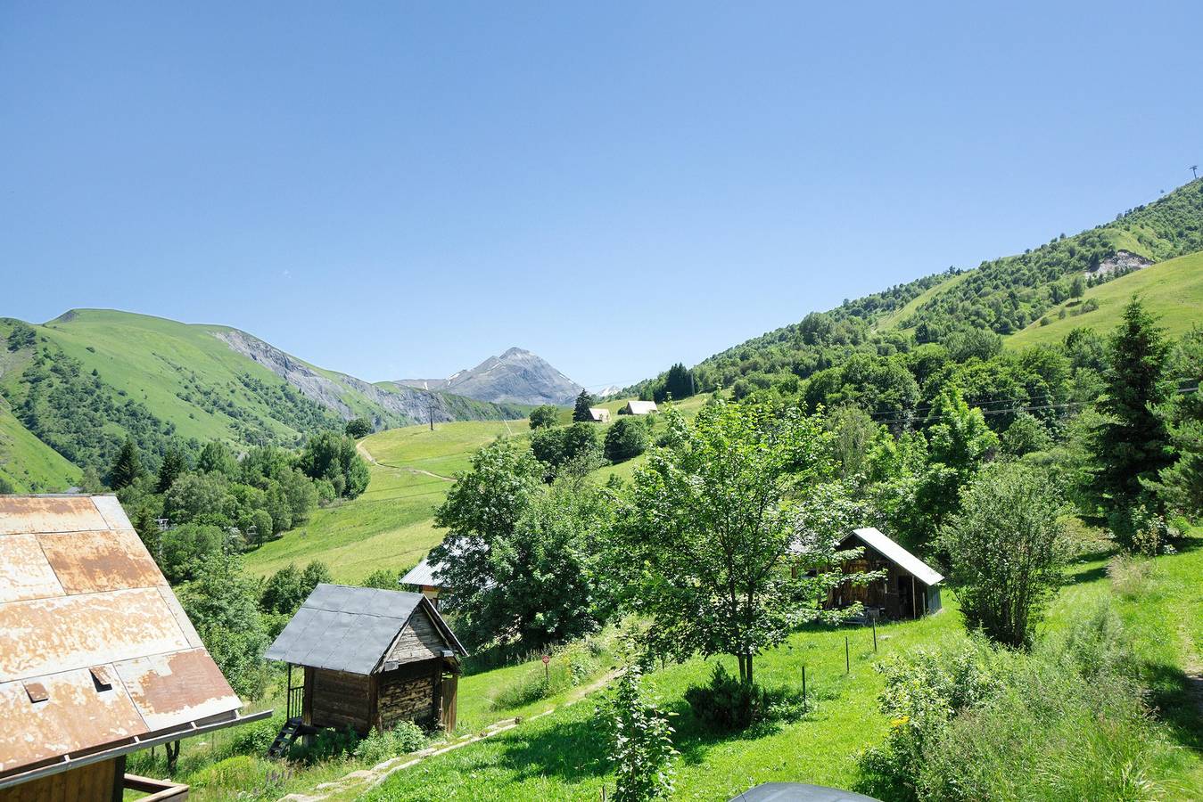 Appartement entier, Appartement 'Appartement 6p' avec vue sur la montagne, balcon et Wi-Fi in Saint-Sorlin-d'Arves, Région de Saint-Jean-de-Maurienne