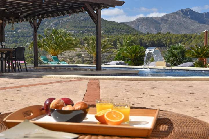 Casa 'Julia' mit Bergblick, WLAN und Klimaanlage in Benissa, Costa Blanca